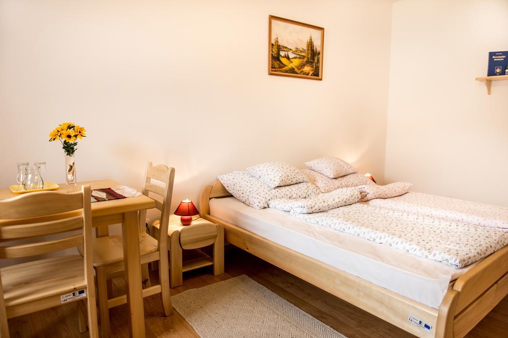 Lilaakac Vendeghaz Otel Hosszupalyi Dış mekan fotoğraf