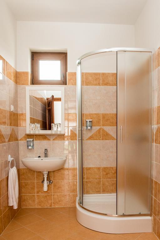 Lilaakac Vendeghaz Otel Hosszupalyi Dış mekan fotoğraf