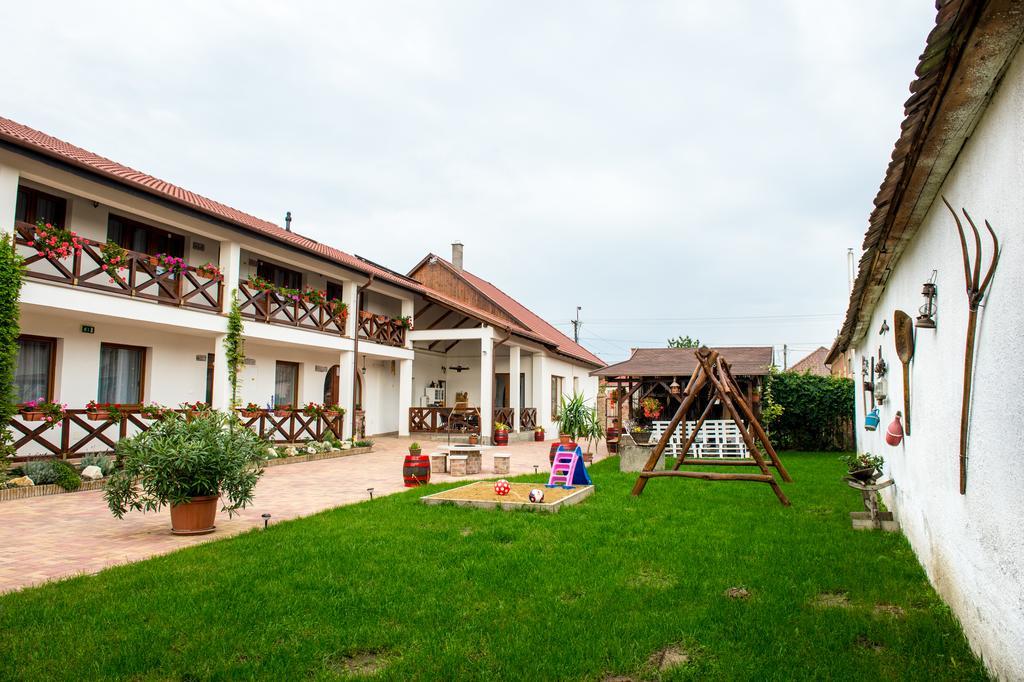 Lilaakac Vendeghaz Otel Hosszupalyi Dış mekan fotoğraf